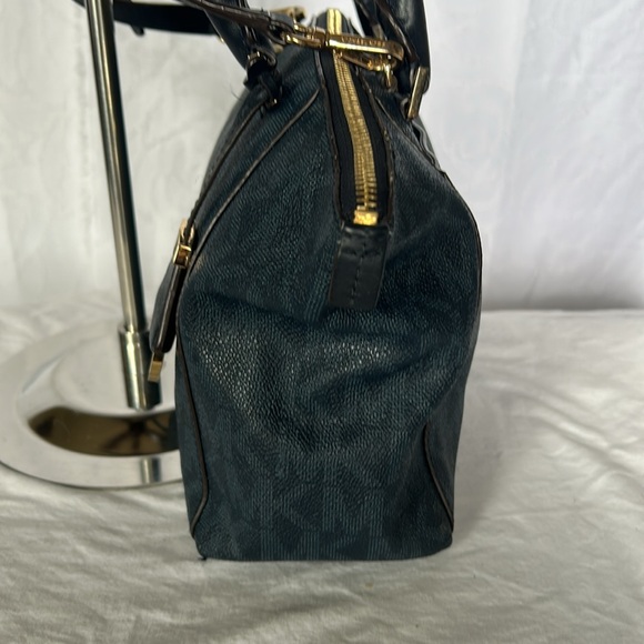 MICHAEL KORS blue and black signature Riley leather top zip medium size satchel. - Picture 7 of 16